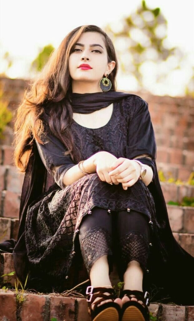 Beautiful Cute Girls Dp stylish 2