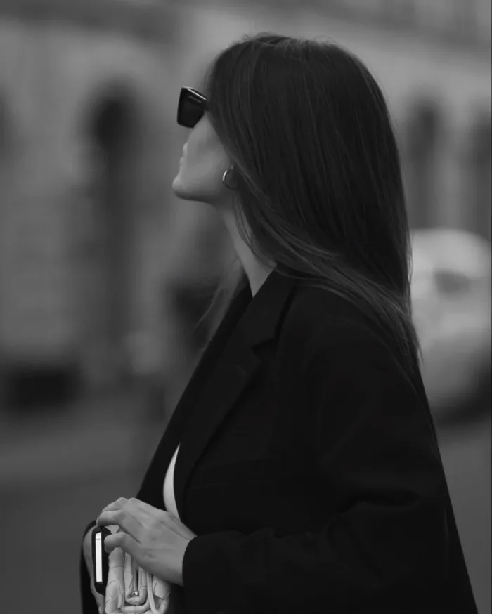 attitude girl dp black and white 3