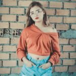 cute and simple girl pic 16