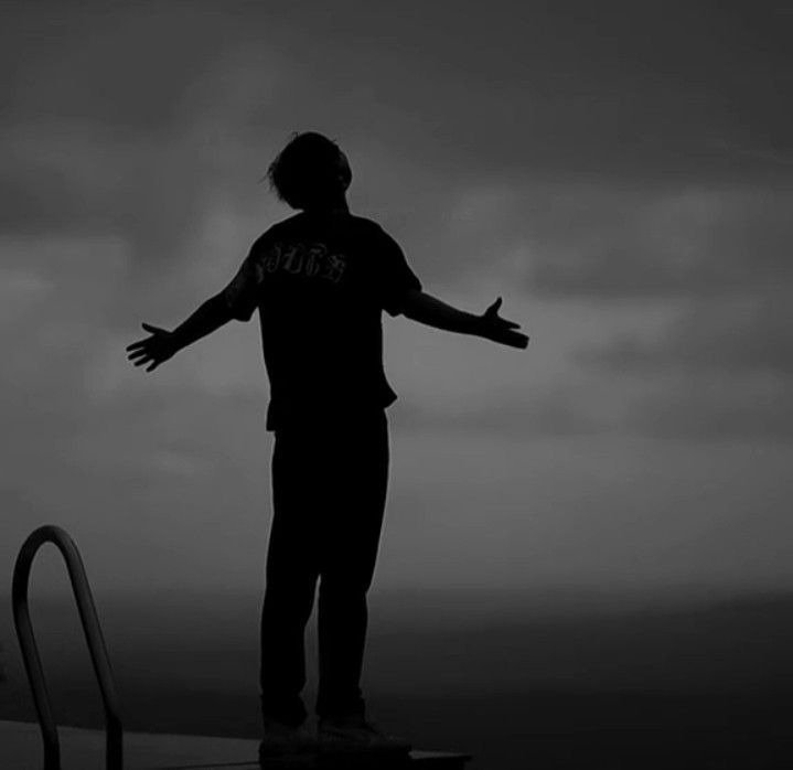 Trending Black DP Photos Collection for Social Profiles 2 Black Dark DP 1