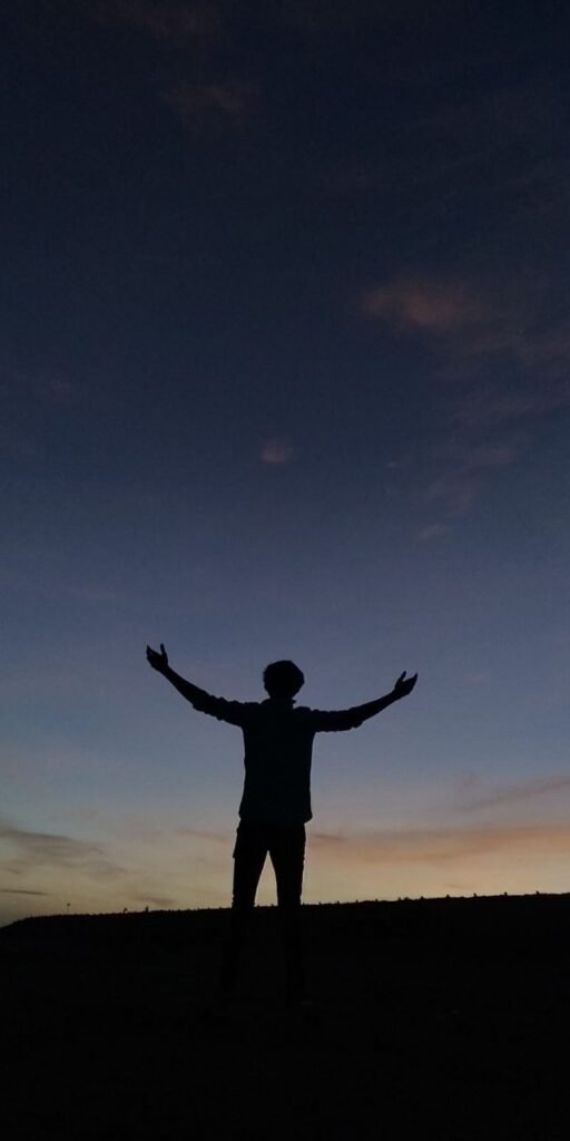 Trending Black DP Photos Collection for Social Profiles 7 dp images black 5