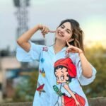 Stylish cute girl pic for DP with aesthetic look