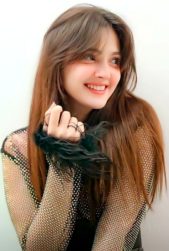 Real Girl Pic DP for WhatsApp & Beautiful Real Girls DP Images 9 Beautiful Real Girls DP 3
