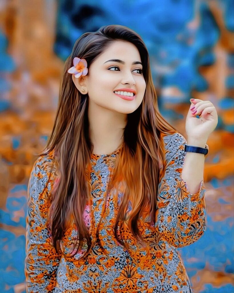 Real Girl Pic DP for WhatsApp & Beautiful Real Girls DP Images 14 Beautiful Real Girls DP