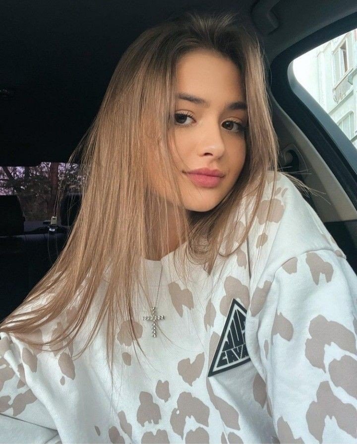 1035+Stylish Beautiful Girl DP for WhatsApp Profile HD 2026 4 beautiful girls dp 3 1