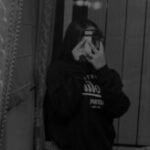 cute hidden face dp for girls for instagram 1 164x300 2