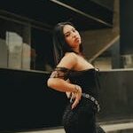 Aesthetic Side Pose Girls pic for Instagram 38 free photo of stylish woman posing confidently outdoors 7
