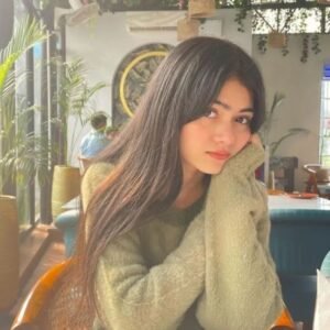 1035+Stylish Beautiful Girl DP for WhatsApp Profile HD 2026 2 girls dp photo 3 300x300 2