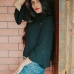 Aesthetic Side Pose Girls pic for Instagram 27 pexels photo 5088209 3
